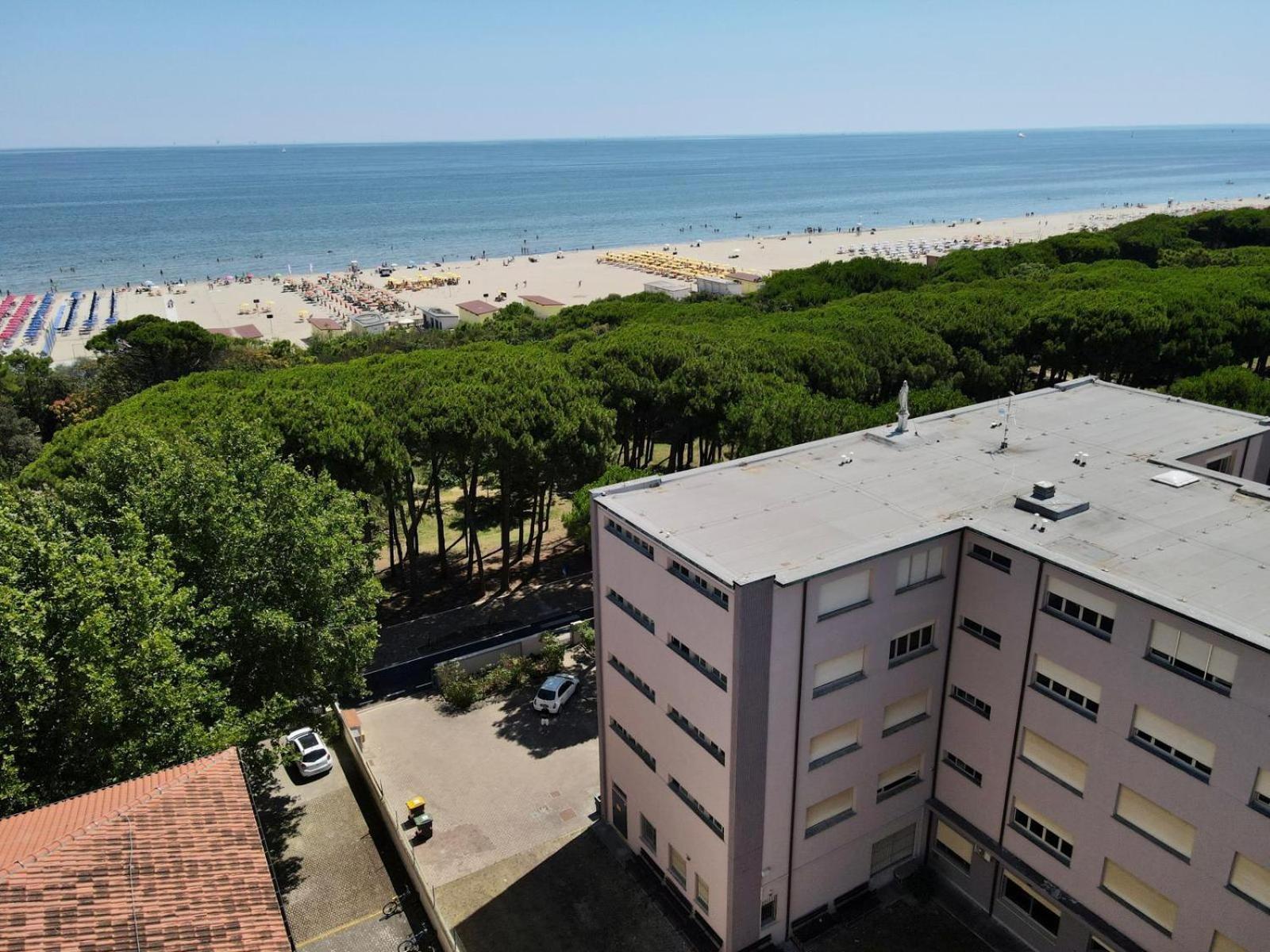 Meet Hostel 切尔维亚 外观 照片