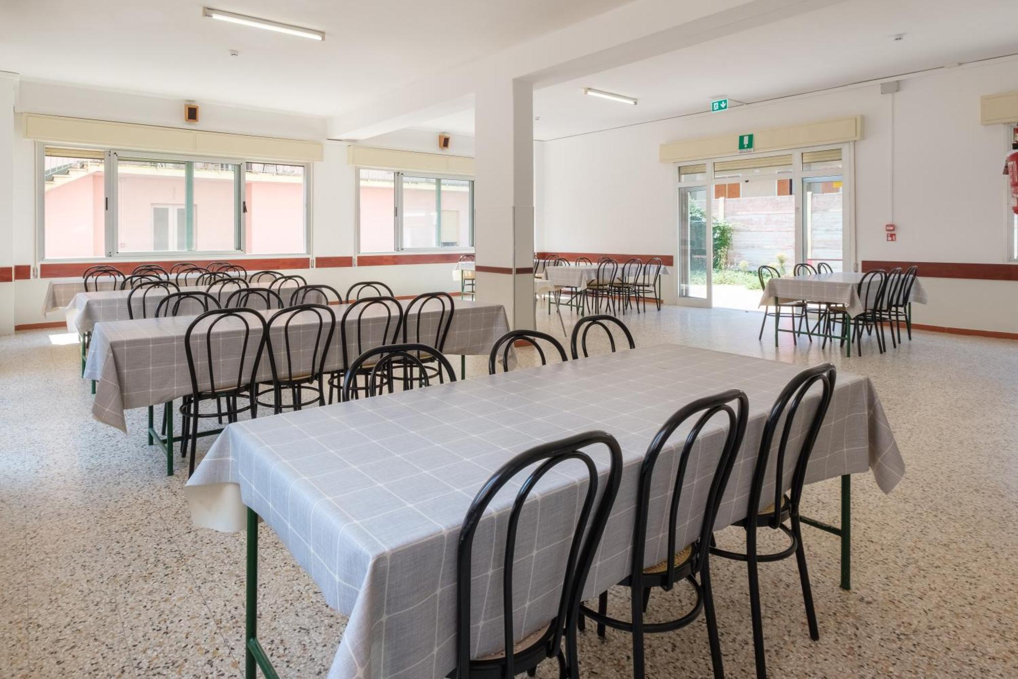 Meet Hostel 切尔维亚 外观 照片