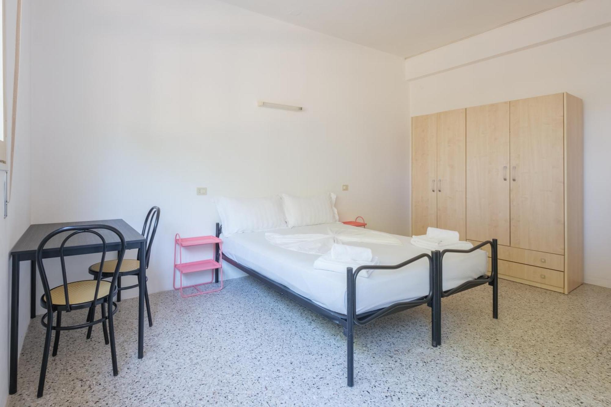 Meet Hostel 切尔维亚 外观 照片