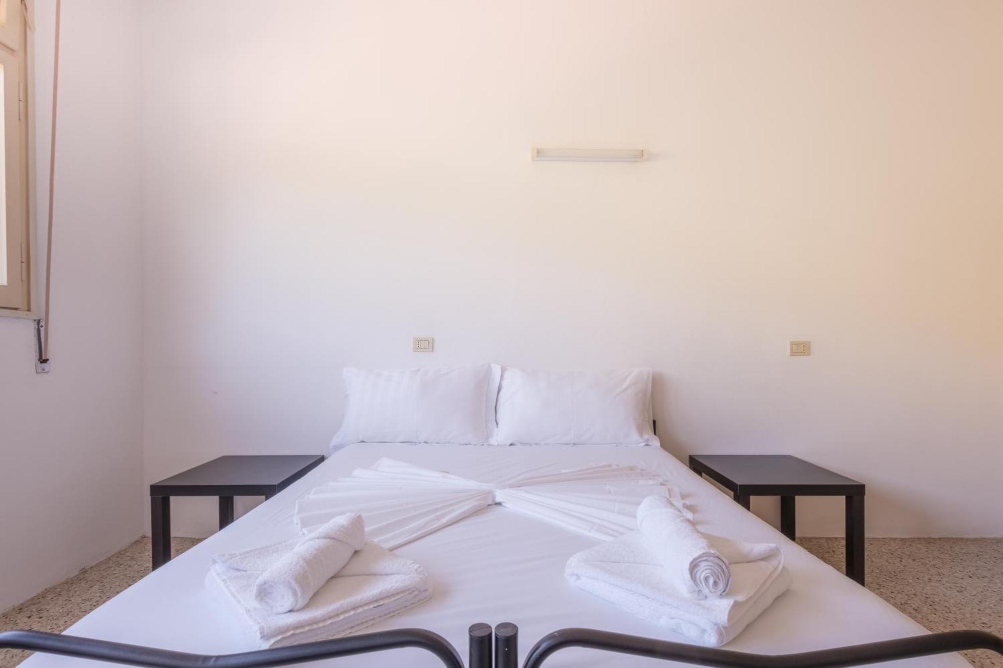 Meet Hostel 切尔维亚 外观 照片