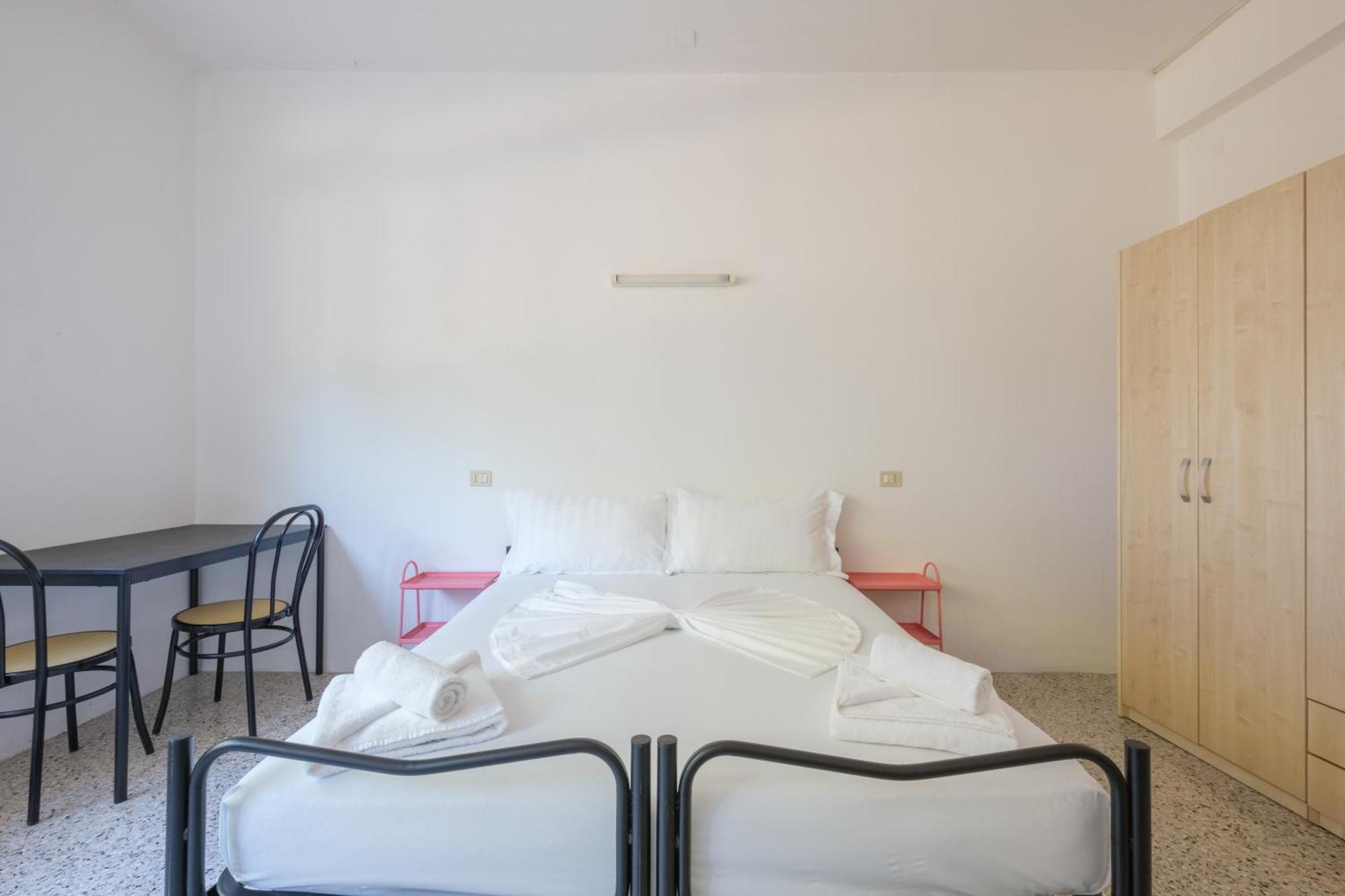 Meet Hostel 切尔维亚 外观 照片