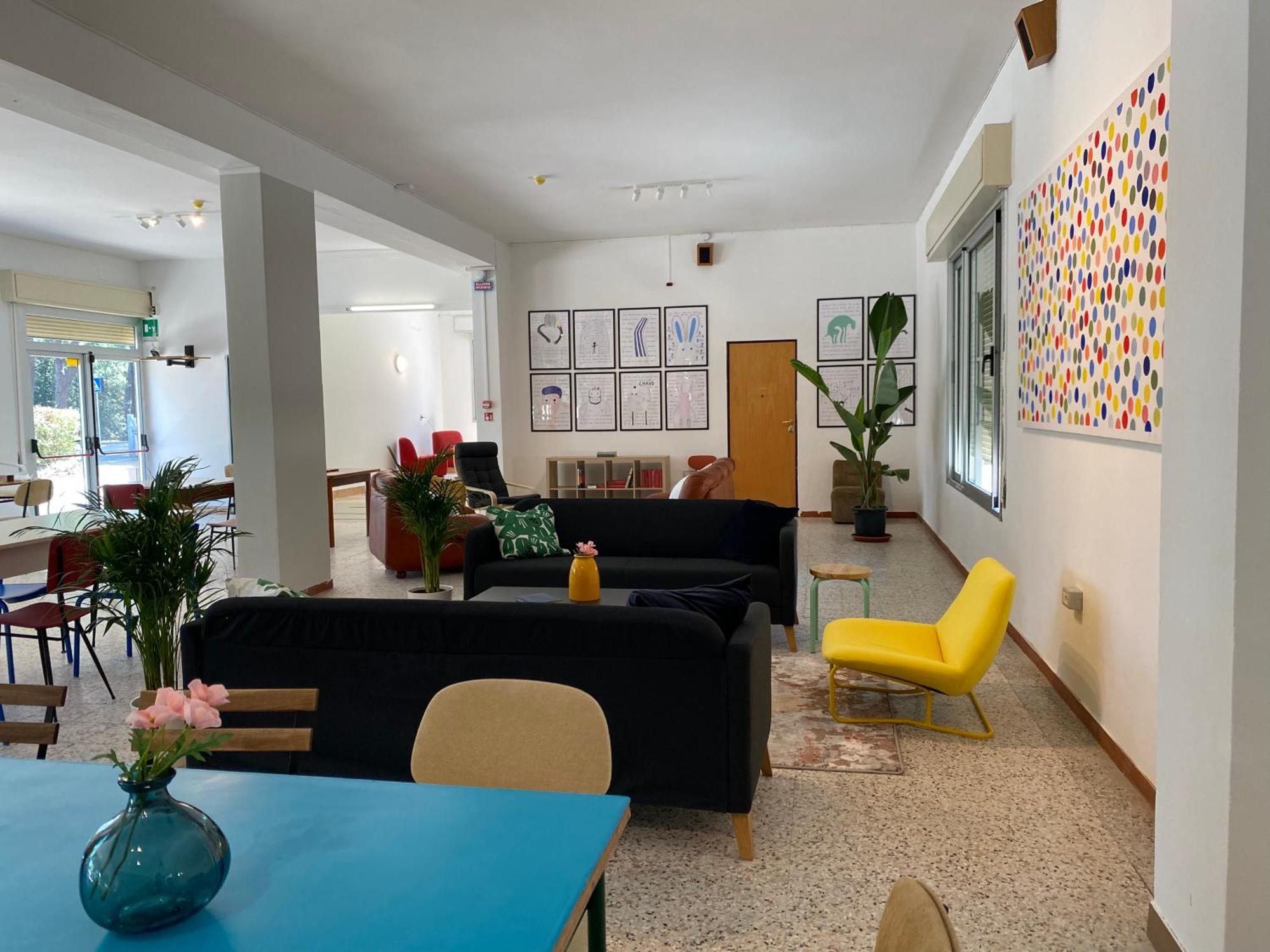 Meet Hostel 切尔维亚 外观 照片