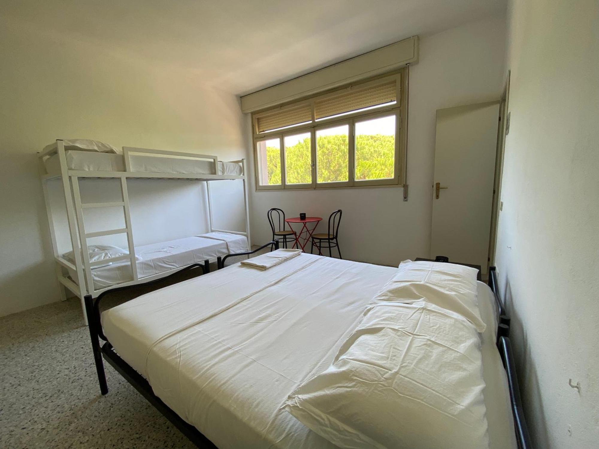 Meet Hostel 切尔维亚 外观 照片
